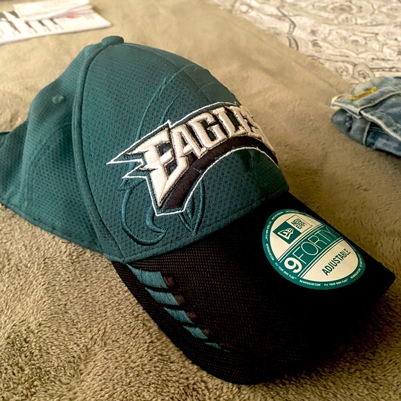 Original Eagles new Era 9Forty adjustable cap - Picture 2 of 6